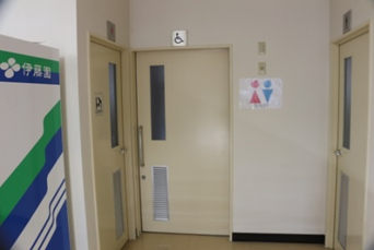 藤岡ふれあいの館1階多目的トイレ01
