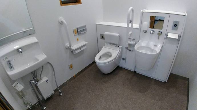 寿楽荘　浴場多目的トイレ