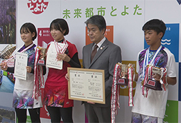 写真：ソフトテニス全国大会入賞選手 市長訪問