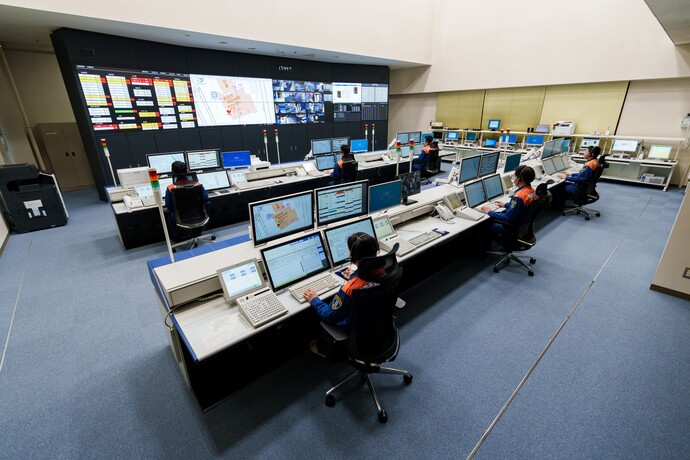 写真　指令室の様子