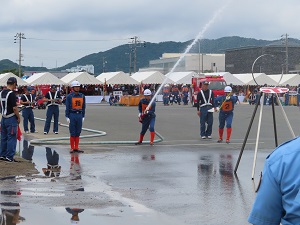 愛知県消防操法大会　放水の様子