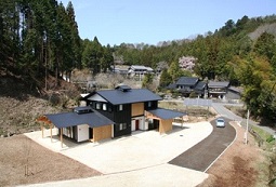 写真：里山くらし体験館すげの里