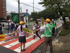 写真　ハンドアップ運動