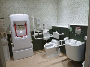 松坂屋豊田店　2階多目的トイレ　オストメイト