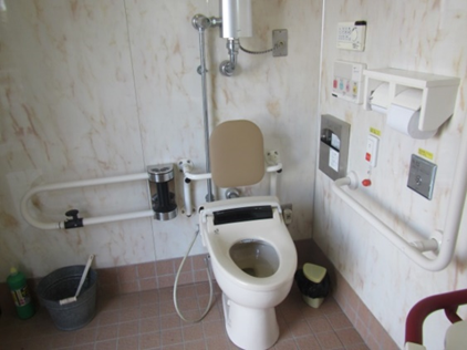 総合野外センター　キャンプ場管理棟トイレ02