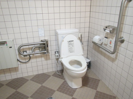 総合野外センター　自然の家1階トイレ02