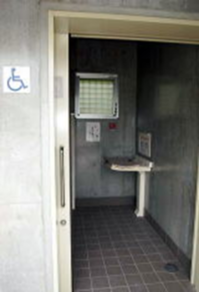 石野運動広場多目的トイレ01