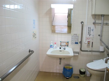 藤岡南交流館 多目的トイレ　内観