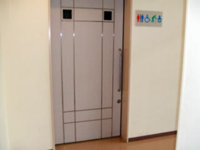 竜神交流館 多目的トイレ2階　入口