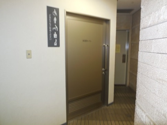 1階トイレ　入口