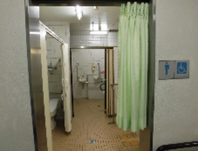 地下1階男子トイレ01