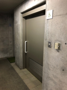 棒の手会館1階　多目的トイレ01