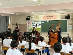 愛知県立芸術大学 渡邉玲雄准教授による教室01