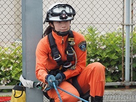 女性消防職員