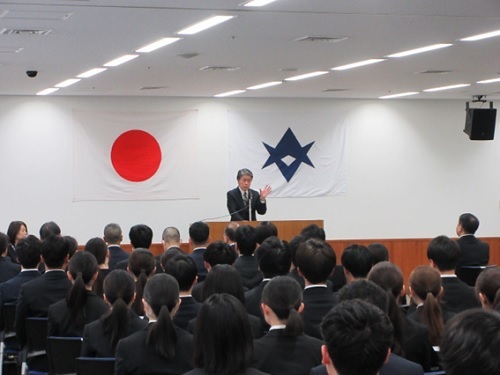 新規採用職員辞令交付式　4月1日（火曜日）