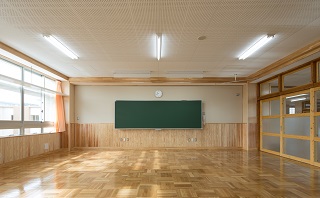 浄水北小学校　木の教室