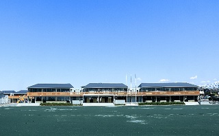 寺部小学校・こども園　外観