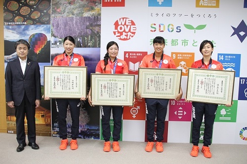 東京2020オリンピック競技大会でメダルを獲得した女子ソフトボール選手