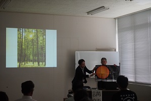 講師をする藤嶋氏