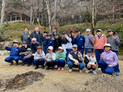 香嵐渓広場のミニ庭園完成記念植樹祭　3月22日（火曜日）