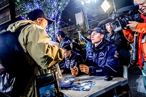 ドライバーのサイン会