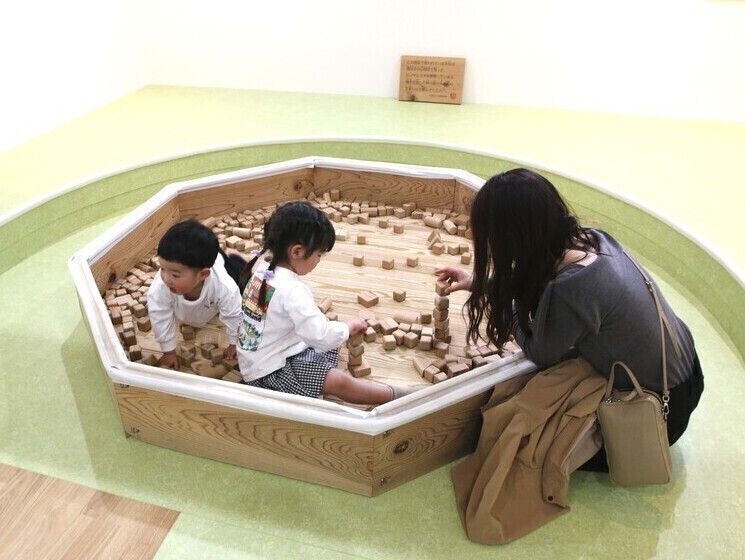 リニューアルした地域文化広場「こども体験館」の様子