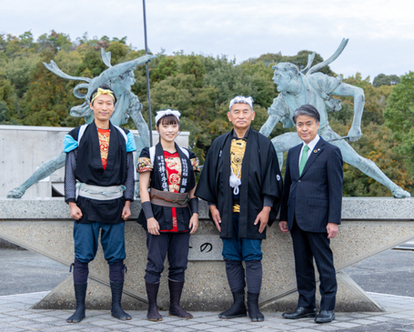 豊田市棒の手保存会の3人と太田市長