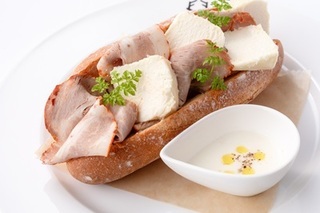 豊田市博物館ミュージアムカフェmitsubachi