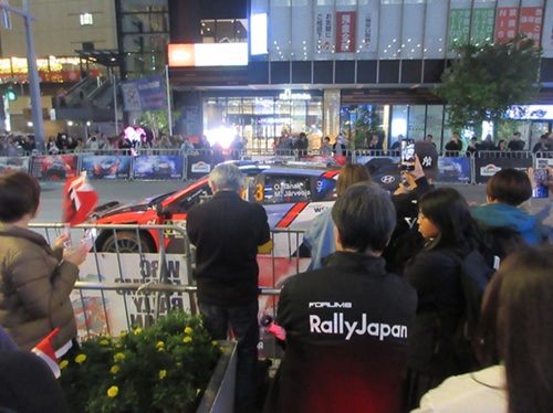 フォーラムエイト・ラリージャパン2025 リエゾン応援活動（中心市街地）　11月7日（金曜日）