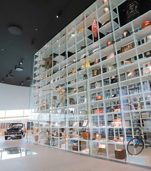 写真:博物館の展示棚