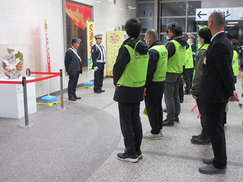 交通安全立哨活動　12月8日（月曜日）