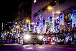 ラリーカーに声援を送る沿道の方ら02