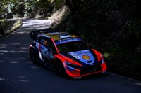 旧伊勢神トンネル（伊世賀美隧道）を走るラリーカー01