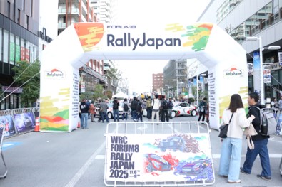 「ENJOY! RALLY モーターフェスタ」に集まる様子