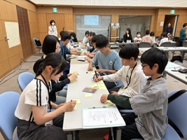 写真：図書館のイメージを出す