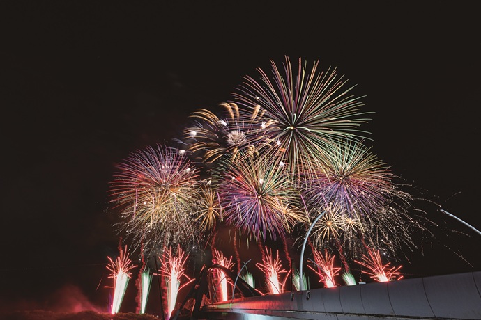 豊田おいでんまつり花火大会の打ち上げ花火