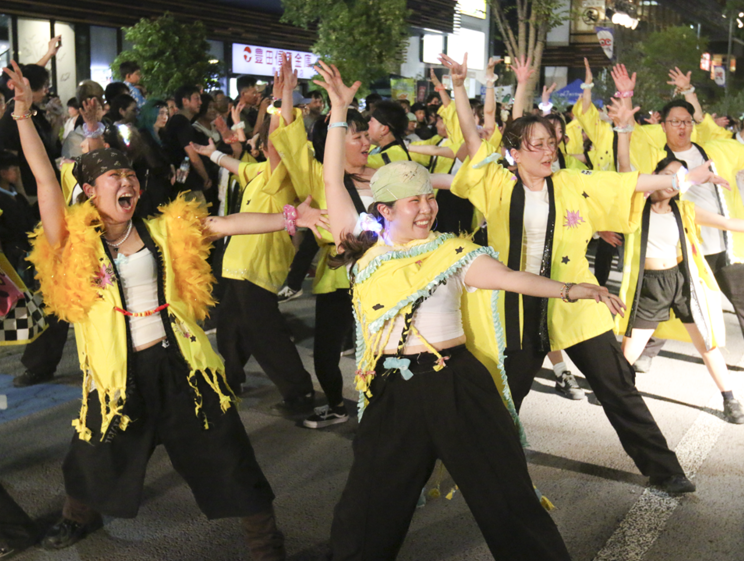 写真：おいでん総踊り