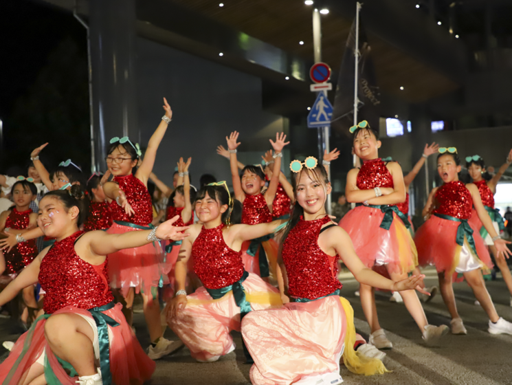 写真：おいでん総踊り