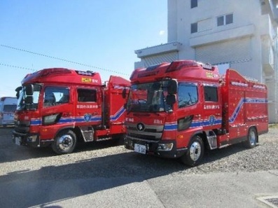 水槽付き消防ポンプ自動車（画像）