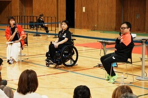 写真説明：パラ競技の魅力を語る八木さんと田口さん