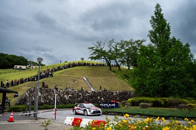 鞍ケ池公園シェイクダウン/SS(実績) 公園内を走るラリーカー