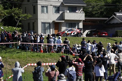 小原SS(実績) 観客とラリーカー