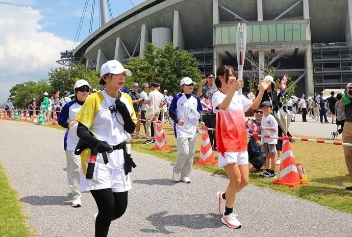 写真：アジア競技大会聖火リレー（山本有真選手）