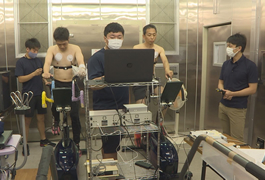 写真：中京大学と連携した「暑熱順化」のトレーニングデータの測定と評価の実施