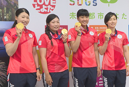 写真：オリンピックでメダルを獲得したソフトボール選手へ豊田市スポーツ栄誉賞 贈呈