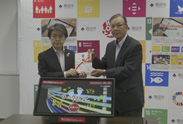 写真：愛知工業大学 石垣名誉教授が高齢者向けトレーニングマシンを寄贈