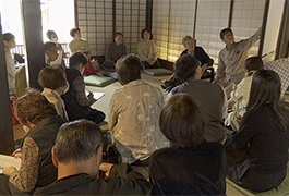 写真：紙屋鈴木家スタディーズ「紙屋鈴木家を語る会」