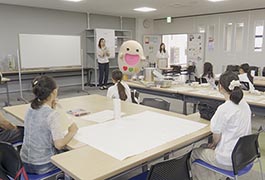写真：ワークショップ「豊田市役所こども提案課」