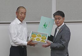 写真：JAあいち豊田梨部会が市長を訪問
