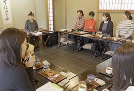 写真：暮らしを彩る民芸体験講座「民芸の器で楽しむおうち薬膳」